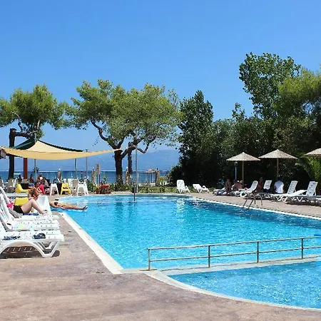 Koulouris - Corfu فندق 2*