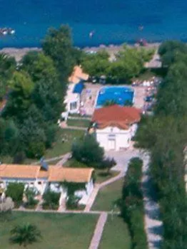 Koulouris Otel Kávos