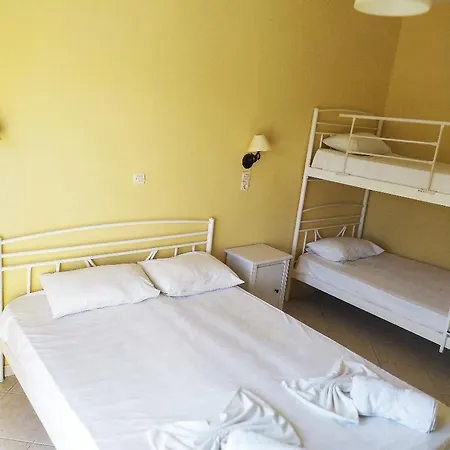 Koulouris Otel Kávos
