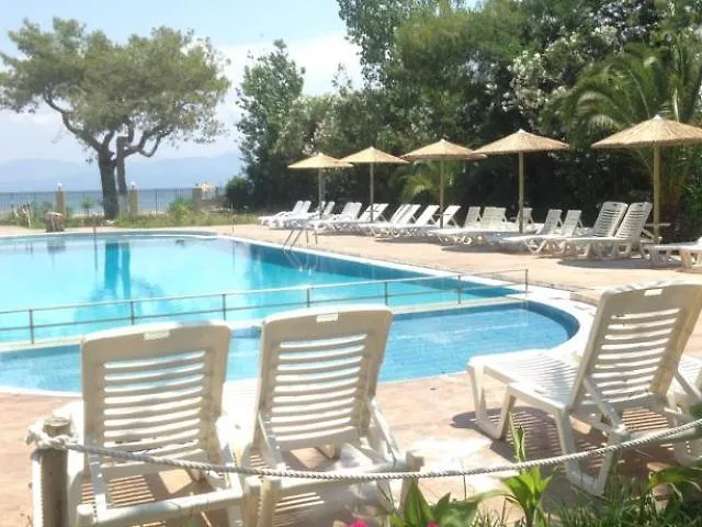 Koulouris - Corfu 2* 卡沃斯