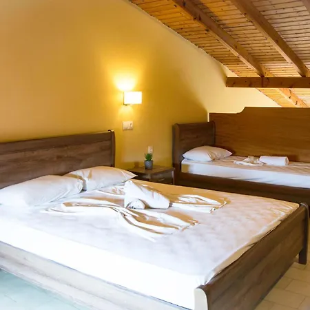 Koulouris - Corfu 2* Kávos